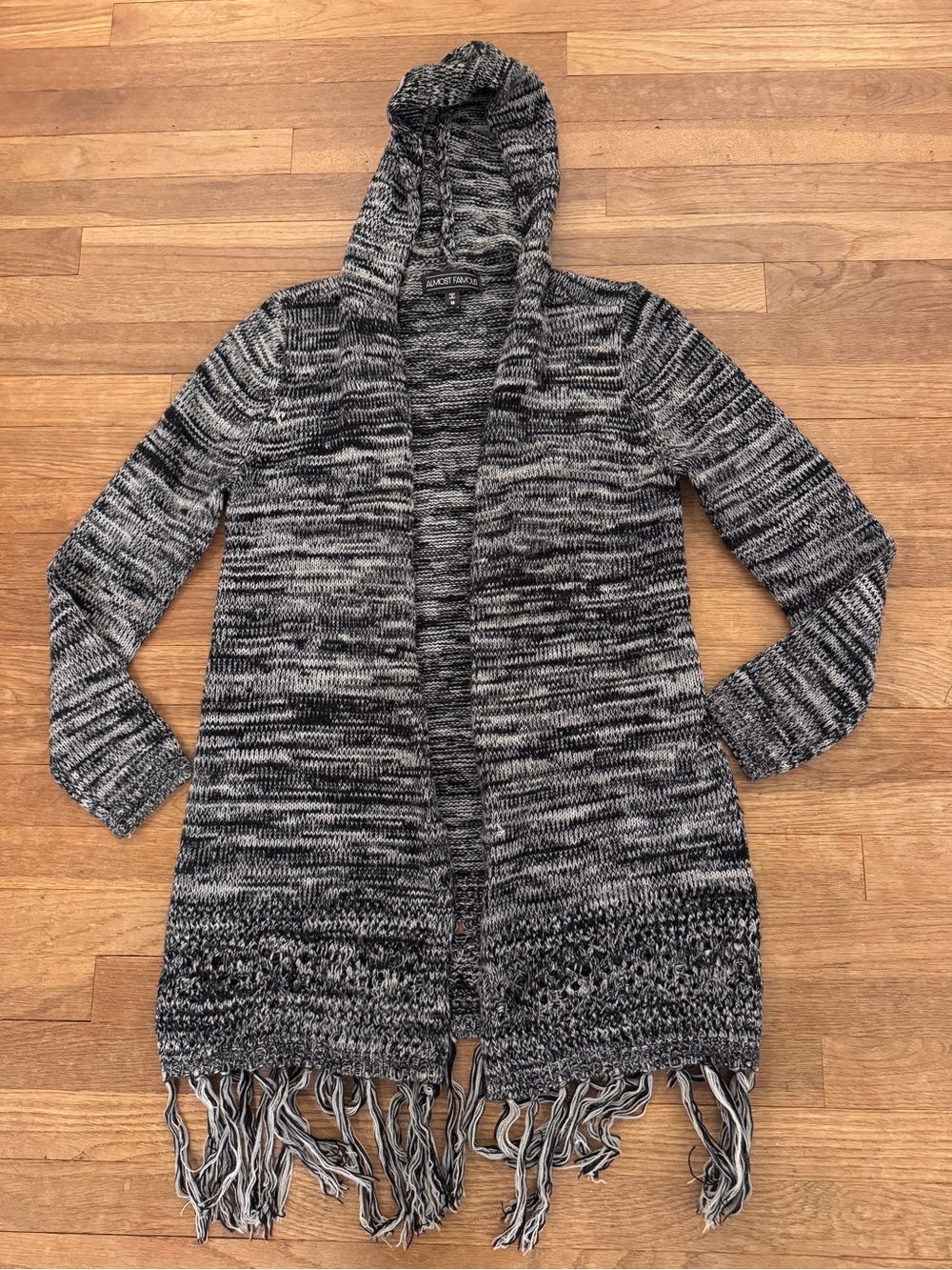 Almost Famous Women's Black White Hooded Cardigan Sweater - Size M
b85